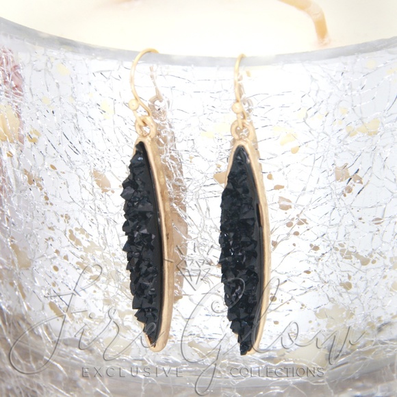 Teardrop / Marquise Shape Black Druzy Earrings - Picture 5 of 8